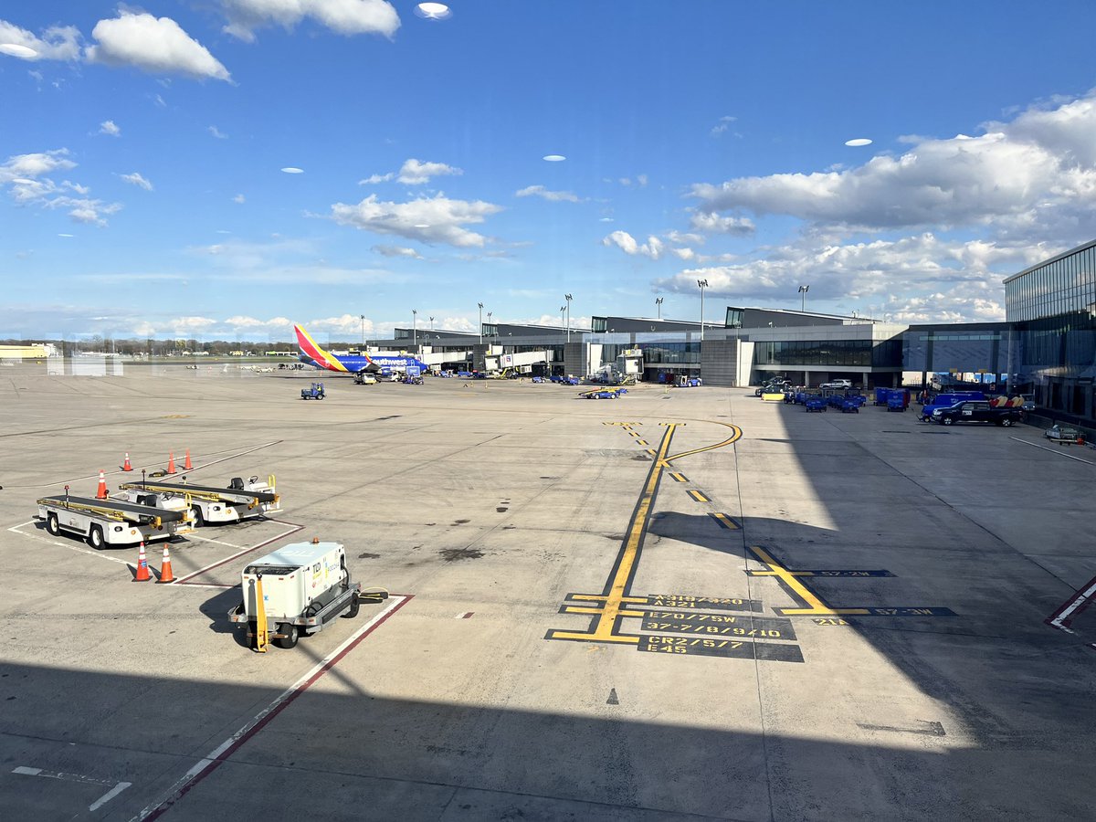 MarcusSoccerGuy's tweet photo. Celebrating 8 months back in New England (and in the new job). Honestly, best decision I’ve ever made. So many doors are opening for me professionally here, like heading to Dallas for a few days for work meetings. https://t.co/QYlJPgHfda