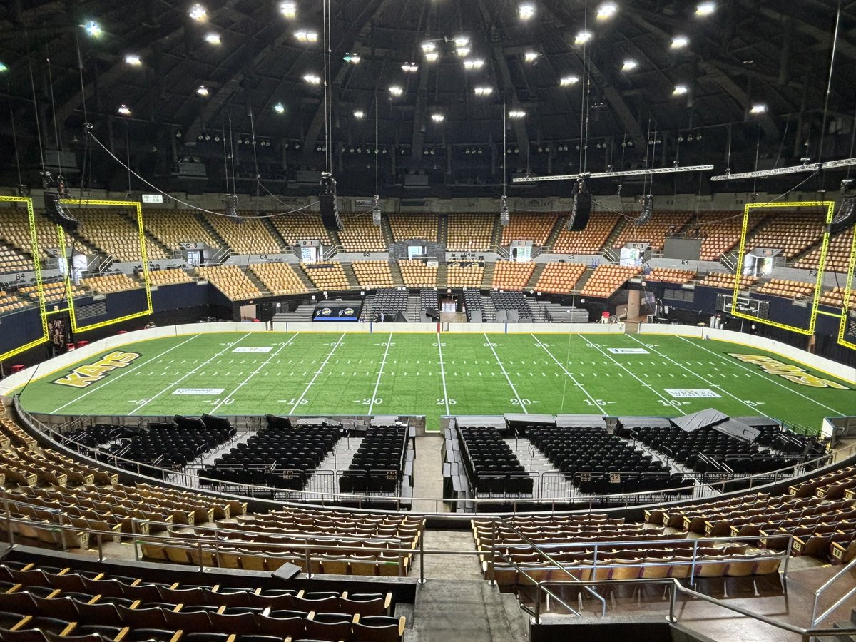 Nashville Kats arena football ready to go. Turned out really well. Appreciate our friends at <a href="/stsdist/">STS Distribution</a> for the call to help them and their wonderful logo work.