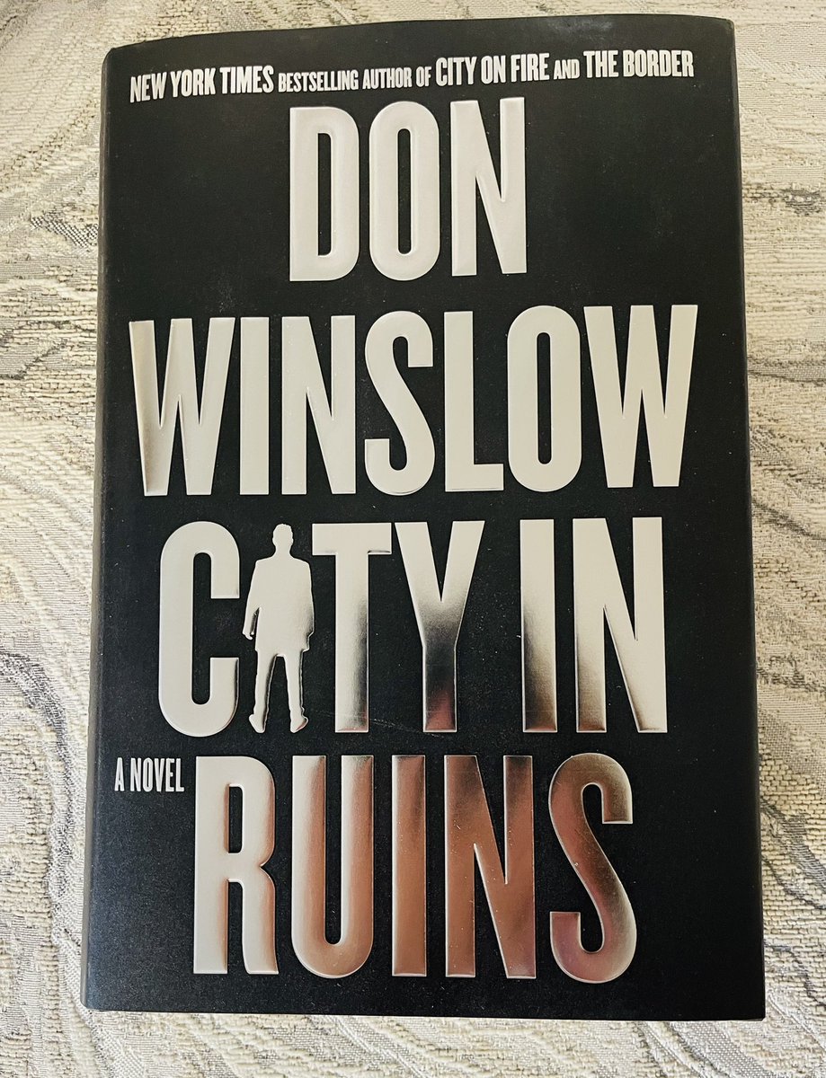 When you walk into @kramerbooks and get another copy of @donwinslow’s fabulous new book! #cityinruins #kramersbooks #dc #dupontcircle