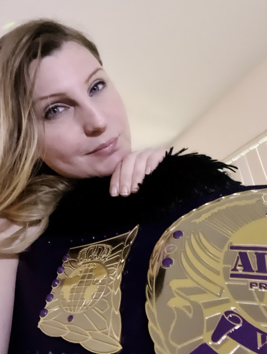 Join me for Drops, Rage & Debates as I play Marvel Snap on Twitch! Always showing off my bling, so come & see it Twitch.tv/wrestlingleva