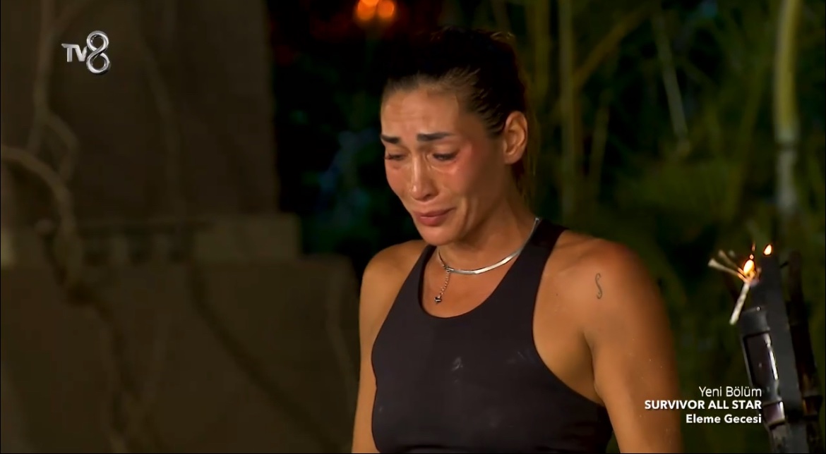 Berna Aleyna’yı düelloya çağırıyordu Aleyna onu düello da ağlattı yoldu sonra şutladı 

#Survivor2024Allstar