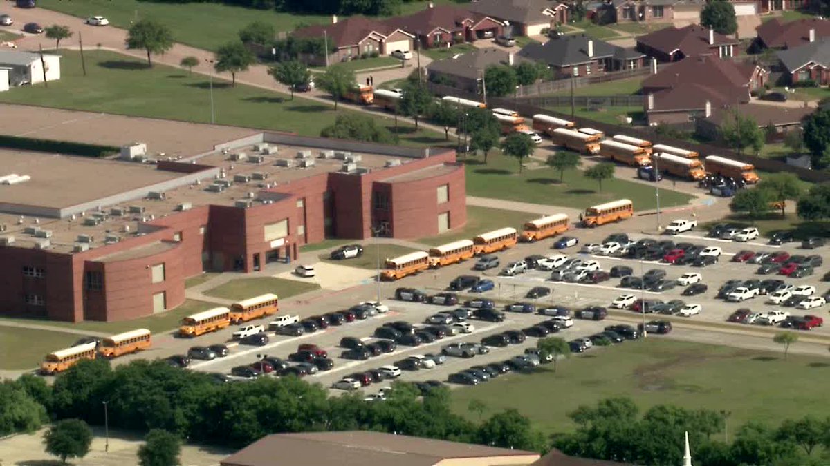 UPDATE 4:38 pm: Buses are lining up outside of Arlington Bowie preparing to take students to the reunification center. No students have been seen getting onto the buses at this time. READ MORE: fox4news.com/news/arlington…