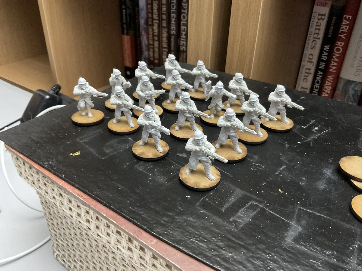 That’s two squads of guardsmen assembled, one more to go plus some officers etc #AnvilIndustry #28mm