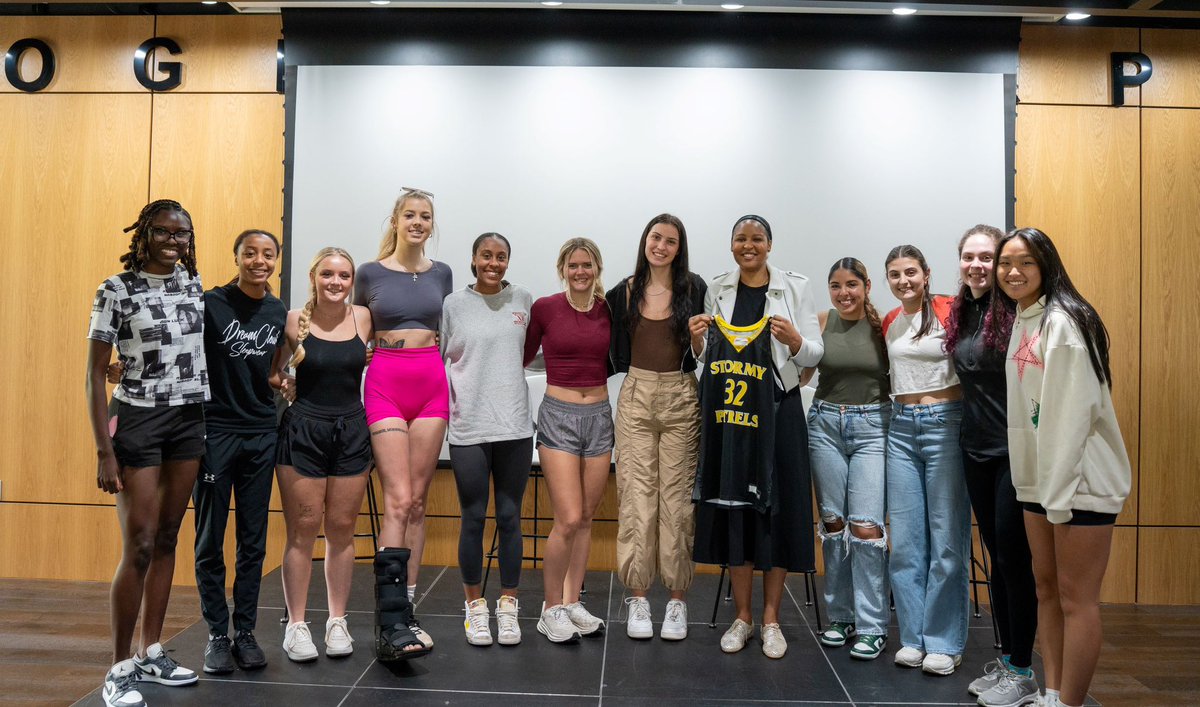 Special day at @OglethorpeUniv as basketball icon Maya Moore and her husband Jonathan Irons shared their story and efforts towards justice reformed. An incredible experience for our group to meet with her after and receive a signed copy of her book! #SoarWithUs