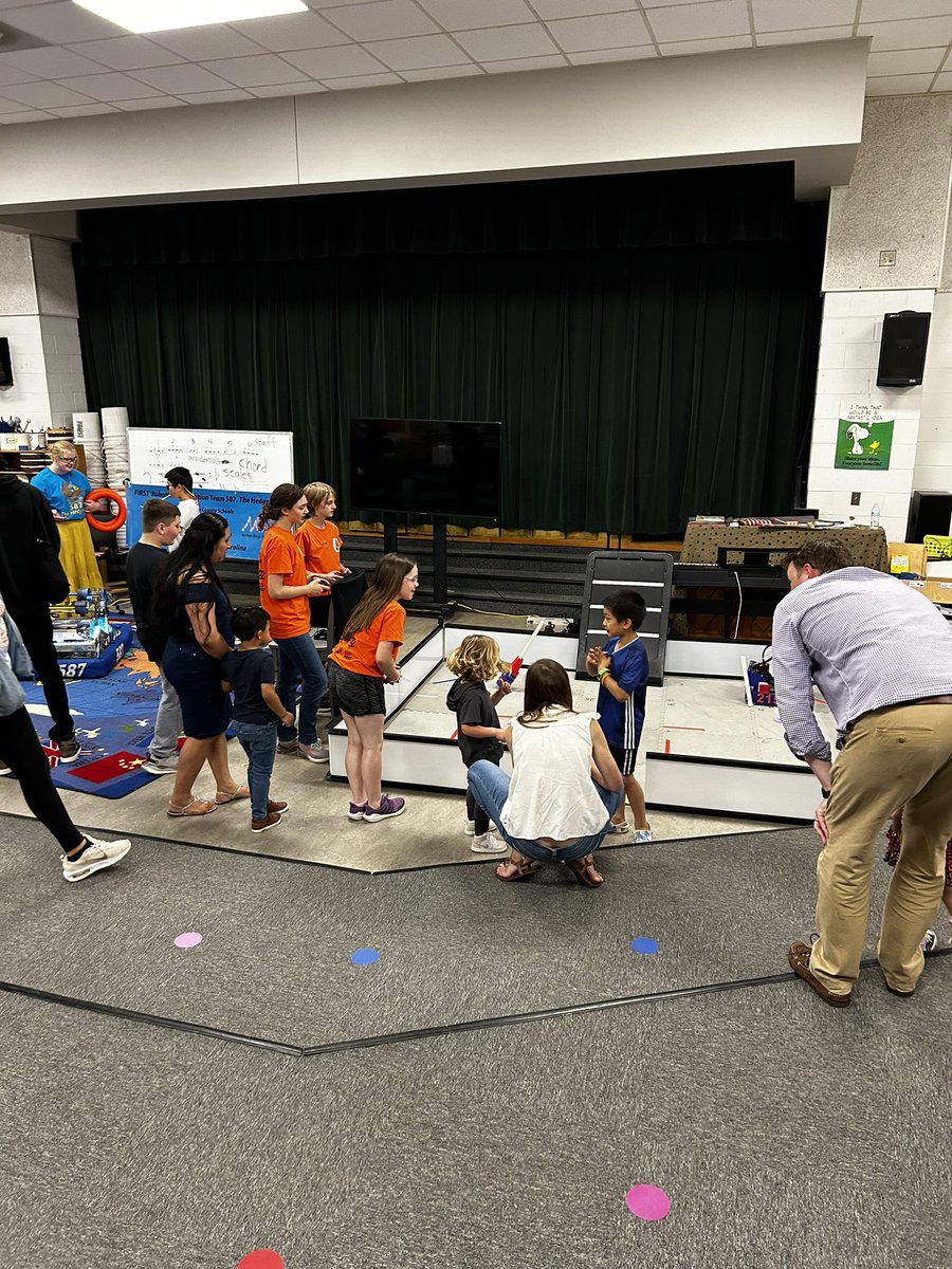 Talking robots <a href="/NHVoyagers/">New Hope Elementary</a> stem night.