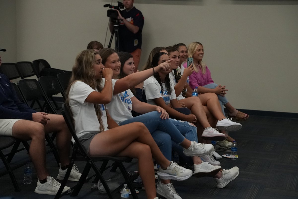 CSUBucsWGolf's tweet photo. Next Stop, 𝐁𝐞𝐫𝐦𝐮𝐝𝐚 𝐑𝐮𝐧, 𝐍.𝐂. 🏌🏌️‍♀️

#BucStrong // #NCAAGolf https://t.co/1MUKPPhP4J