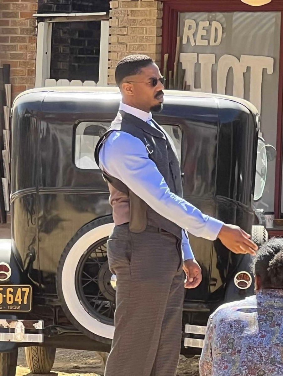 First look at Michael B. Jordan on set in the untitled Ryan Coogler vampire flick. (m.imdb.com/title/tt311931…)