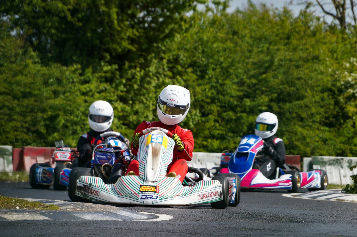 Sam Shaw tweet media