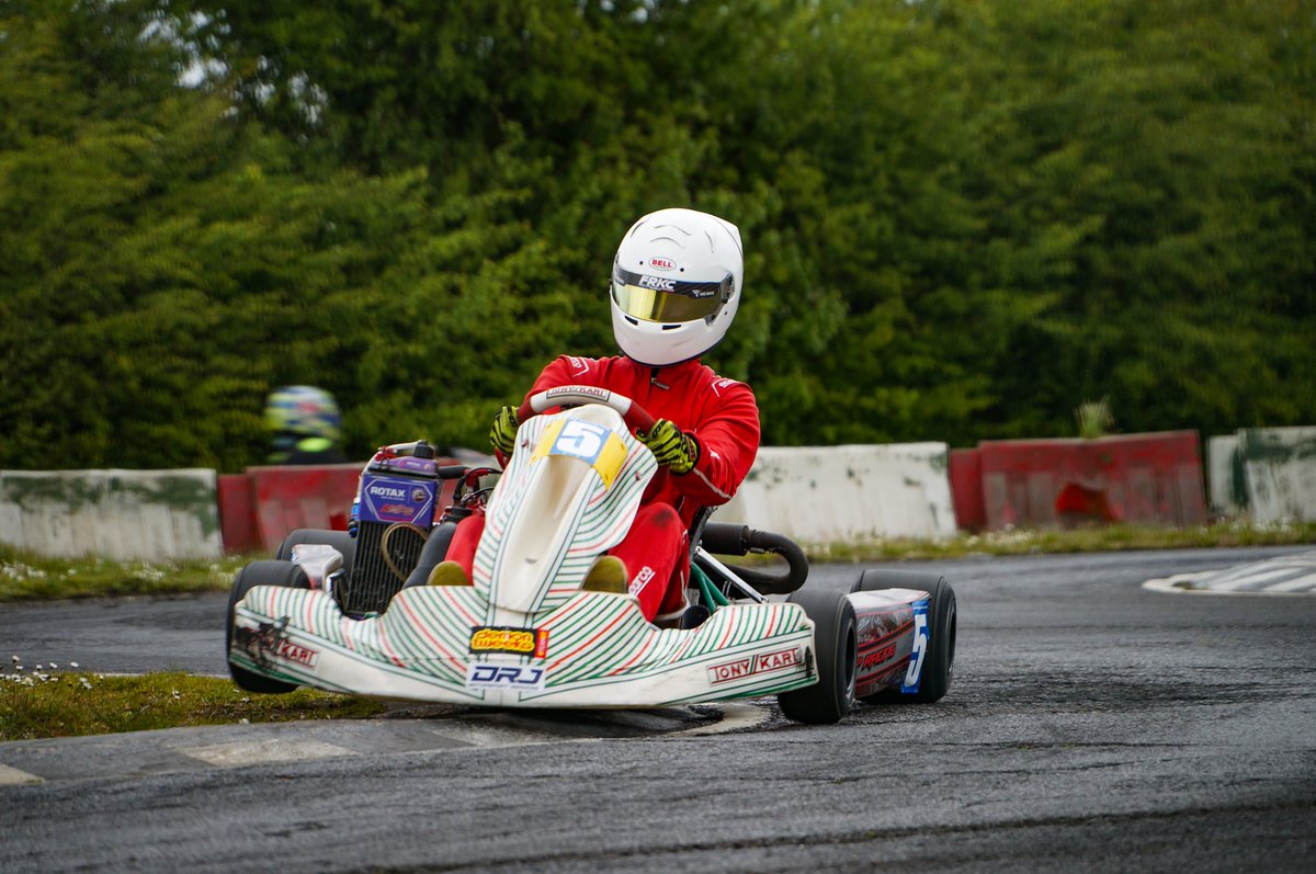 Sam Shaw tweet media