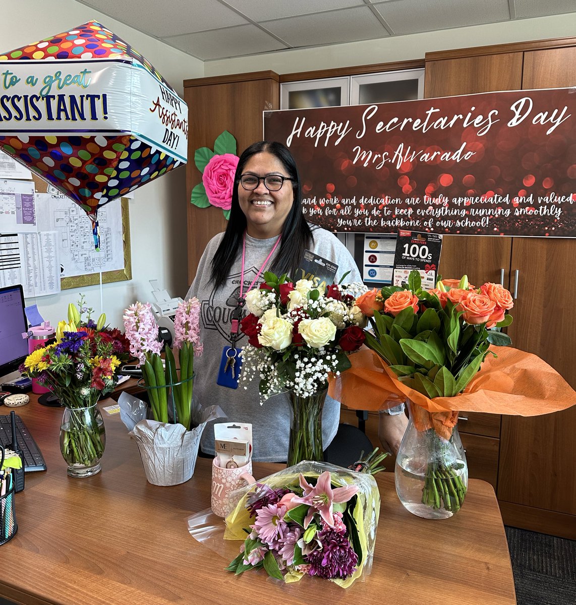 Happy #AdministrativeProfessionalDay to our AMAZING campus secretary Mrs.Alvarado!! We at @Crockett_MS are beyond grateful for her dedication, kindness, and all she does for our faculty and staff! #IISDReimagined