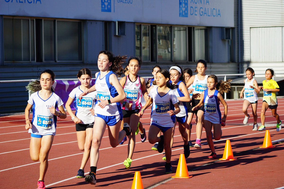 Preparando as fotos do I Control Escola de Atletismo SGP... Atención ás redes! #atletismo #deporte #deportegalego #visitpontevedra #sgpontevedra #sgp1927 #pontevedra #atletismogalego #deportegalego #concellodepontevedra #abanca #deputacionpontevedra #froiz #non #deportepontevedra