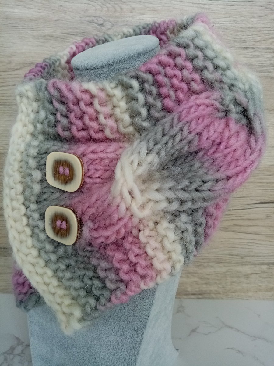 folksy.com/shops/littlere…
#CraftBizParty
#HandmadeHour
#cableknit
#handknitted
#folksyuk
#UKGIFTHOUR
#specialoccasions
#scarves
#neckwarmers