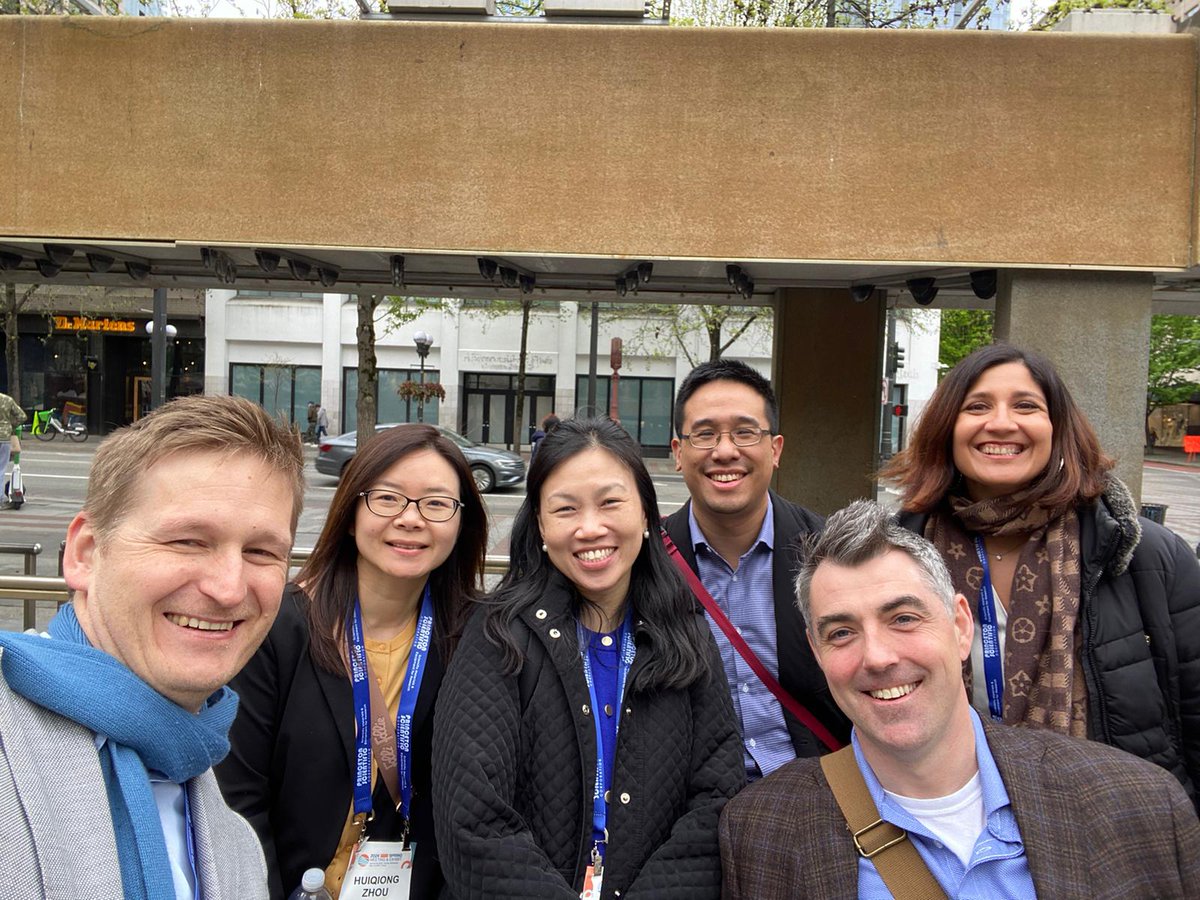 Wei Lin Leong (@leongweilin) on Twitter photo A surprise #Heegerlab reunion after 12 years! #S24MRS we look the same! 🤣 <a href="/JacekJasieniak/">Jacek Jasieniak</a> <a href="/BanerjiNatalie/">Natalie Banerji</a> A surprise #Heegerlab reunion after 12 years! #S24MRS we look the same! 🤣 <a href="/JacekJasieniak/">Jacek Jasieniak</a> <a href="/BanerjiNatalie/">Natalie Banerji</a>