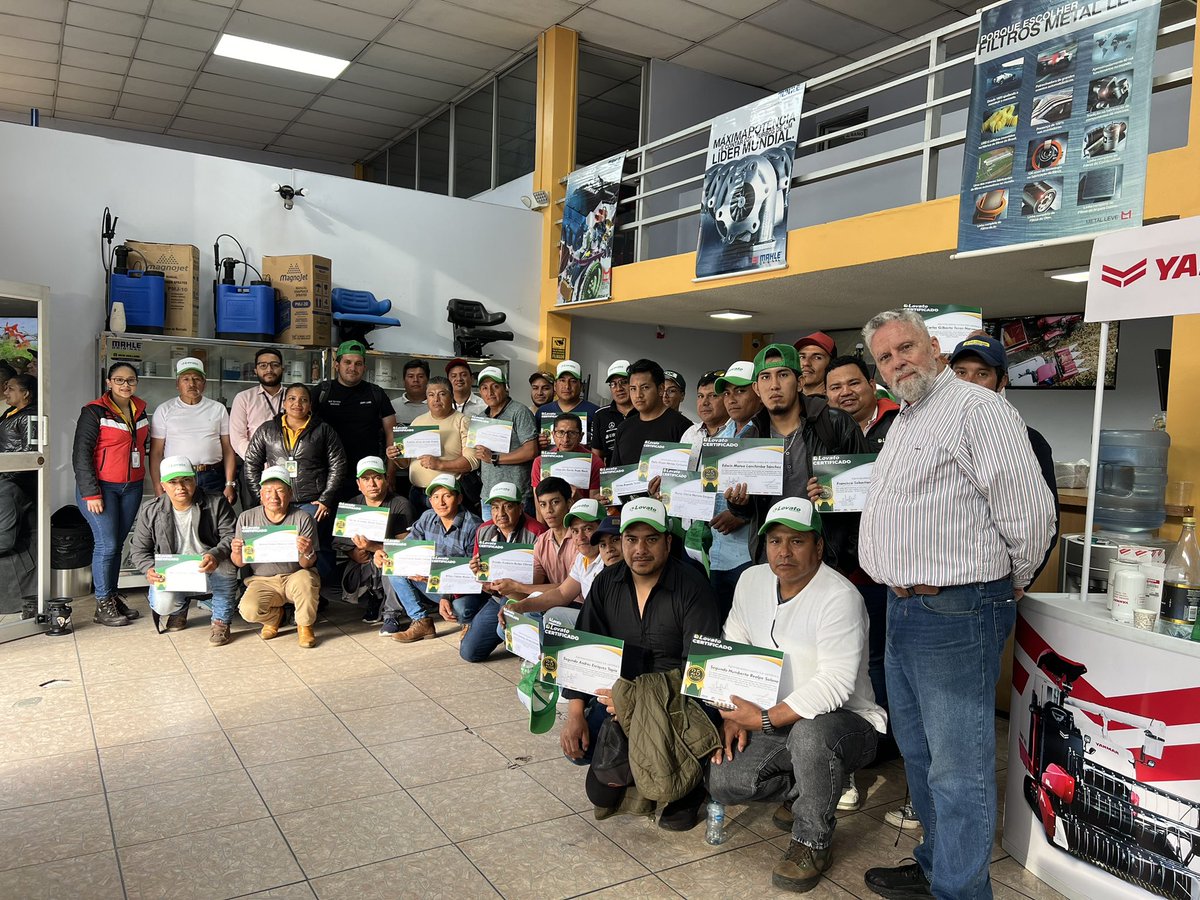 mecanicasinmito's tweet photo. Terminado el curso de hoy en Quito, Ecuador 

Mañana en Guayaquil https://t.co/O6zsdHo4lK