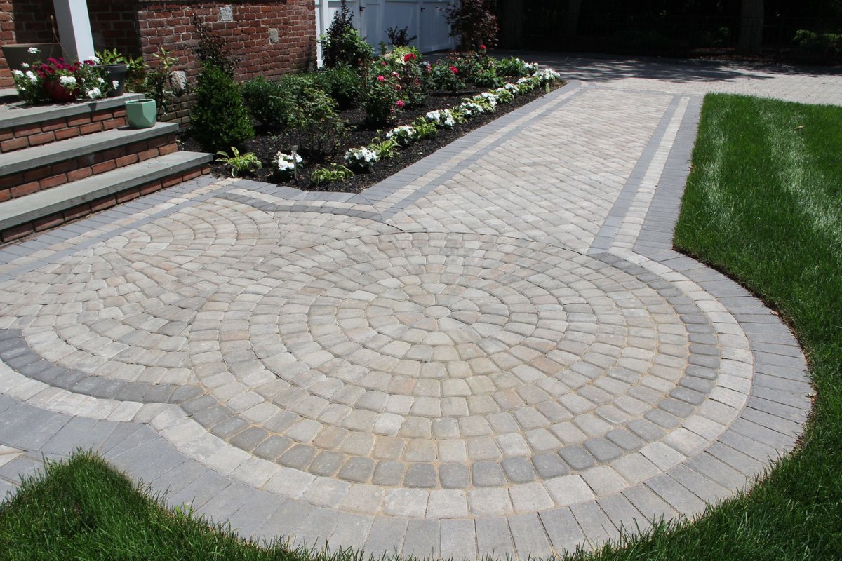5 Different Ways to Design Out of the Ordinary Walkways and Paths…
LEARN MORE... davislandscapeky.com/4-different-wa…

#paverpatios #pavers #paverwalkways #paverdriveways #walkways #driveways #homeandgarden #homeimprovment #cincinnati #nky #northernkentucky #wilder