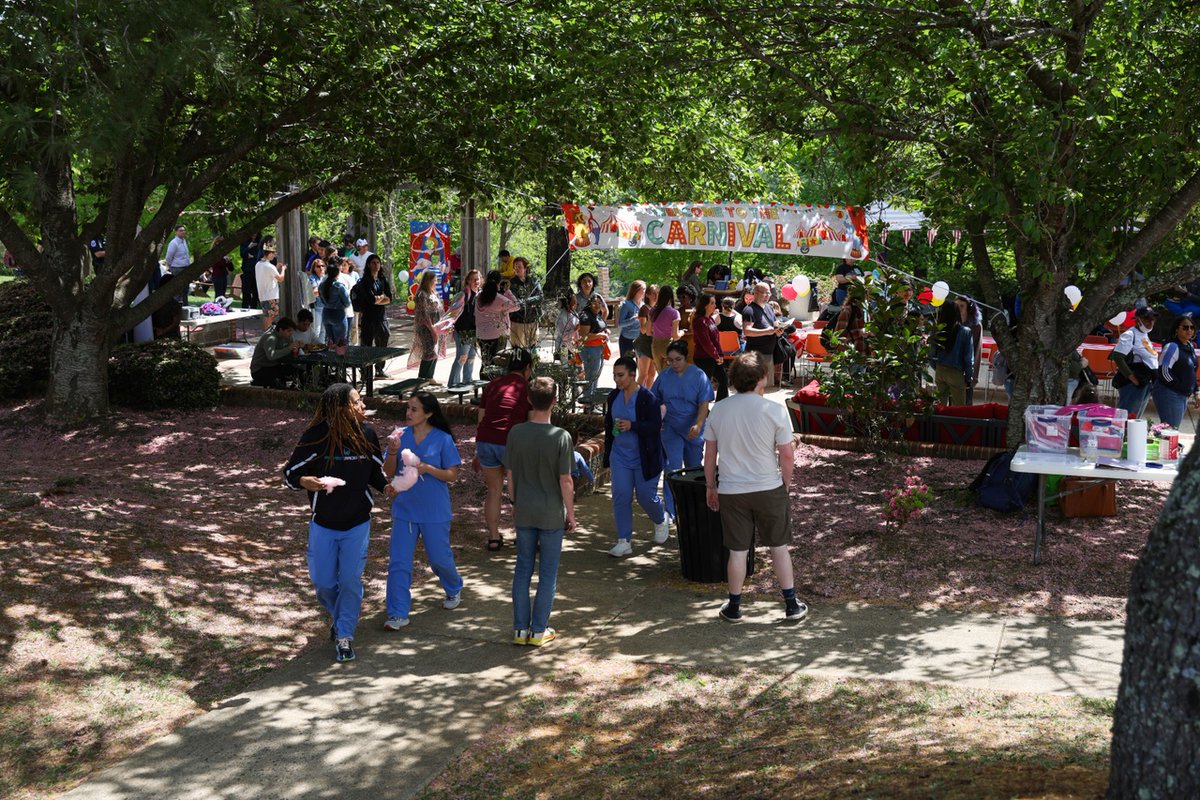 What a perfect day for PVCC's Spring Carnival. The east lawn and patio was bustling with students, staff and faculty enjoying the dunk tank, popcorn, cotton candy and outdoor games. A great time was had by all. Thank you to everyone who joined in on the fun-filled day!