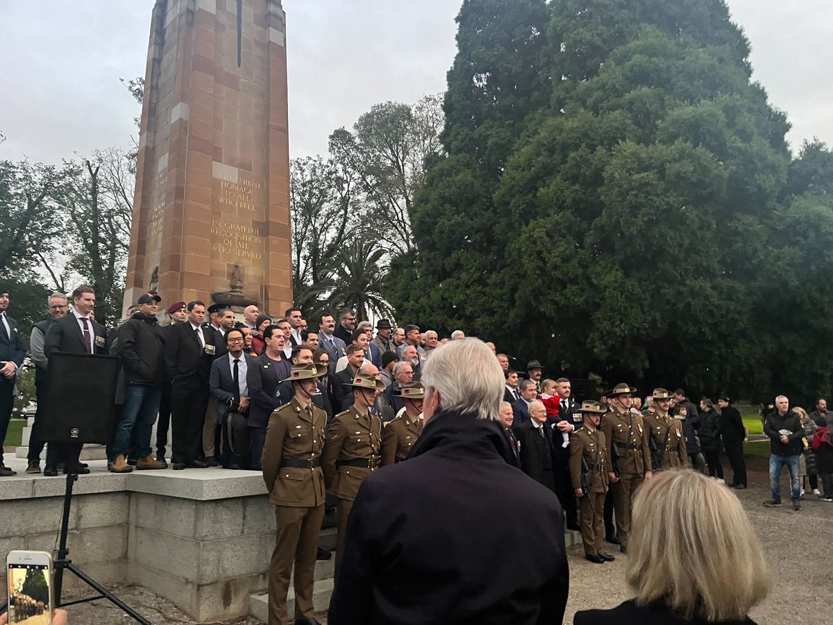 So many Australians today expressing gratitude to the previous and current generations of servicemen and women - for the courage of those who serve, and the sacrifices made by those who wait for them at home. Lest we forget.