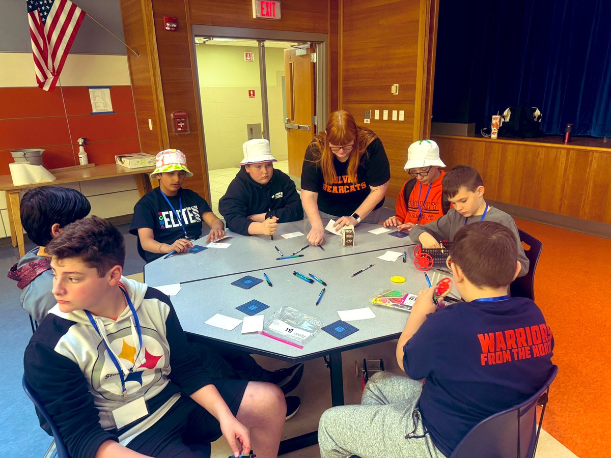 Great Job, @MsD_atLCSD & @dziegler15, with hosting the 2nd Liverpool Spring Break Chip Camp with @MicronTech. Such a great showing of collaboration having @Bville_Bees & @SolvaySchools Ss join our @LCSDOfficial Ss at the camp. #STEM #ScienceIsCool #Collaboration #LearningByDoing