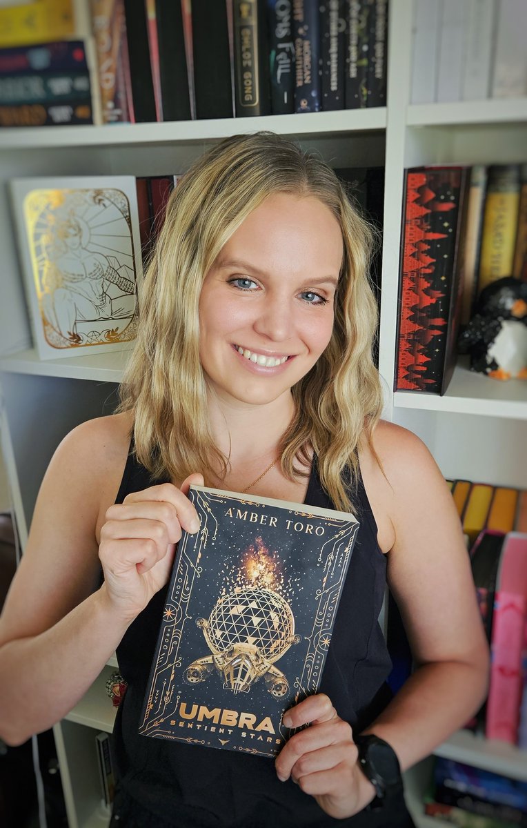 It's Release Day!🌟🌌🚀
If you're ready for your next intergalactic adventure with a side of swoon worthy romance, then check out my scifi debut Umbra!
Ebook:a.co/d/56pcO0w
Paperback:a.co/d/dfuSDSw