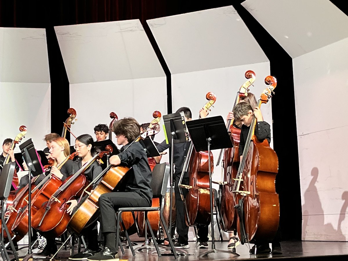 RRMS scored GOLD rating at the All North Jersey Region 1 Orchestra festival this morning at West Essex High School! This GOLD follows MHS’s GOLD yesterday! #MahwahConnects