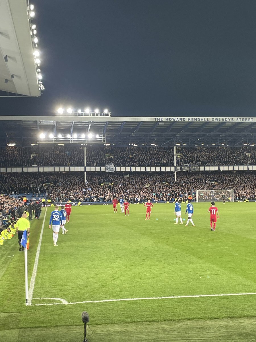 What a game under the Goodison lights

Very special that #EFC