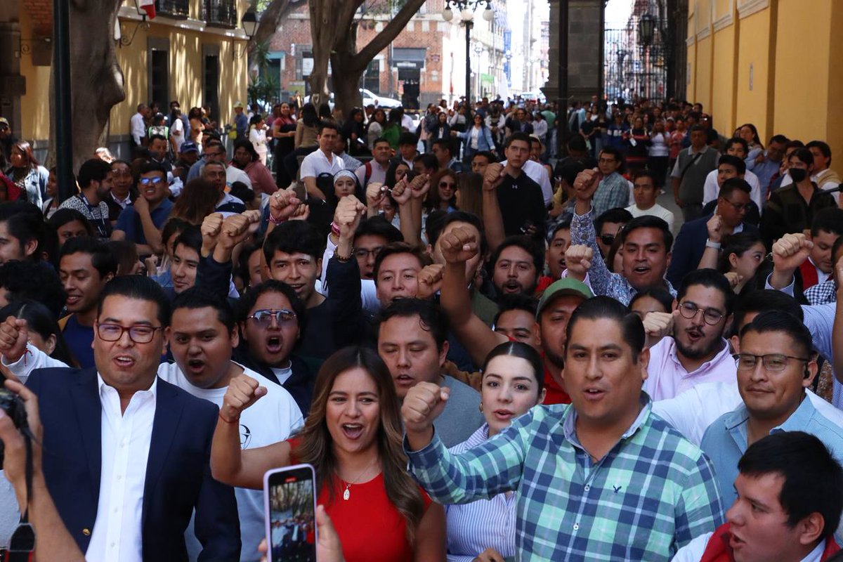 Desde la @BUAPoficial compartí mi visión para darle un rumbo seguro a nuestro estado.🌟 ¡Gracias al Consejo universitario por el espacio y el diálogo! Pensar bien, para vivir mejor. 😉