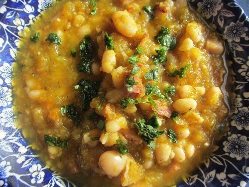 This Ham and Bean Soup is a healthy version full of blended vegetables for picky eaters. The only chunks are the ham and white beans! Comfort food done right!

healthy-diet-habits.com/ham-and-bean-s…

#Ham #Beans #HamAndBeanSoup #BeanSoup #ComfortFood #SoupRecipe #Recipe #Recipes #Fiber #Food