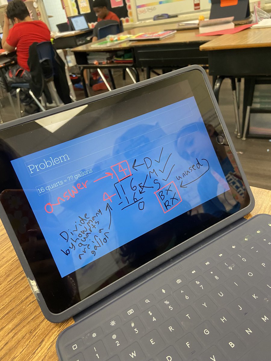 Thank you @MrsKelseyOrd for sharing the STAAR Blitz Technology Choice Board! I had a student use Magic Move on #Keynote to demonstrate mastery of input output tables, and others used the animated drawing feature to show the steps of converting measurement! #RISDWeAreOne #RISDAIM