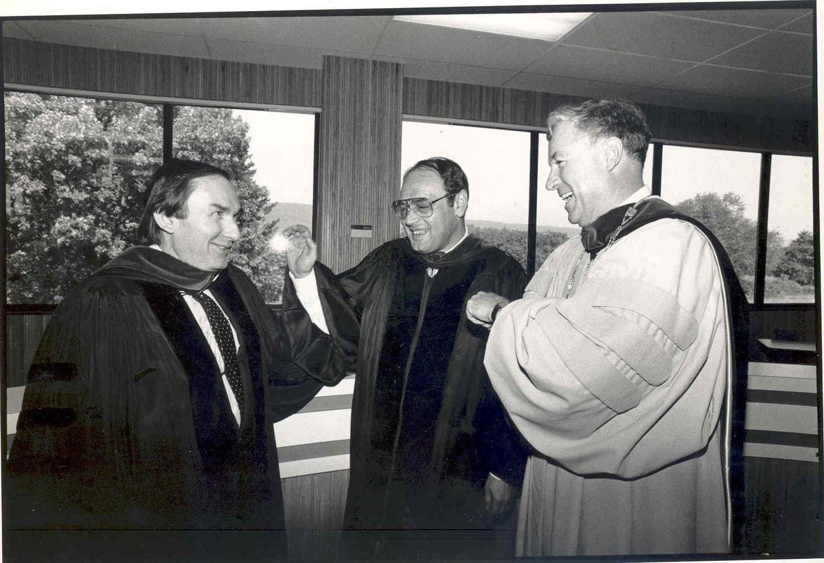 We join the Widener community in mourning the recent passing of Robert Bruce, @WidenerUniv’s 8th president. Bruce (far right) pictured in Sept 1989, along with the the late Anthony Santoro (center), was instrumental in establishing what is known today as Widener Law Commonwealth.