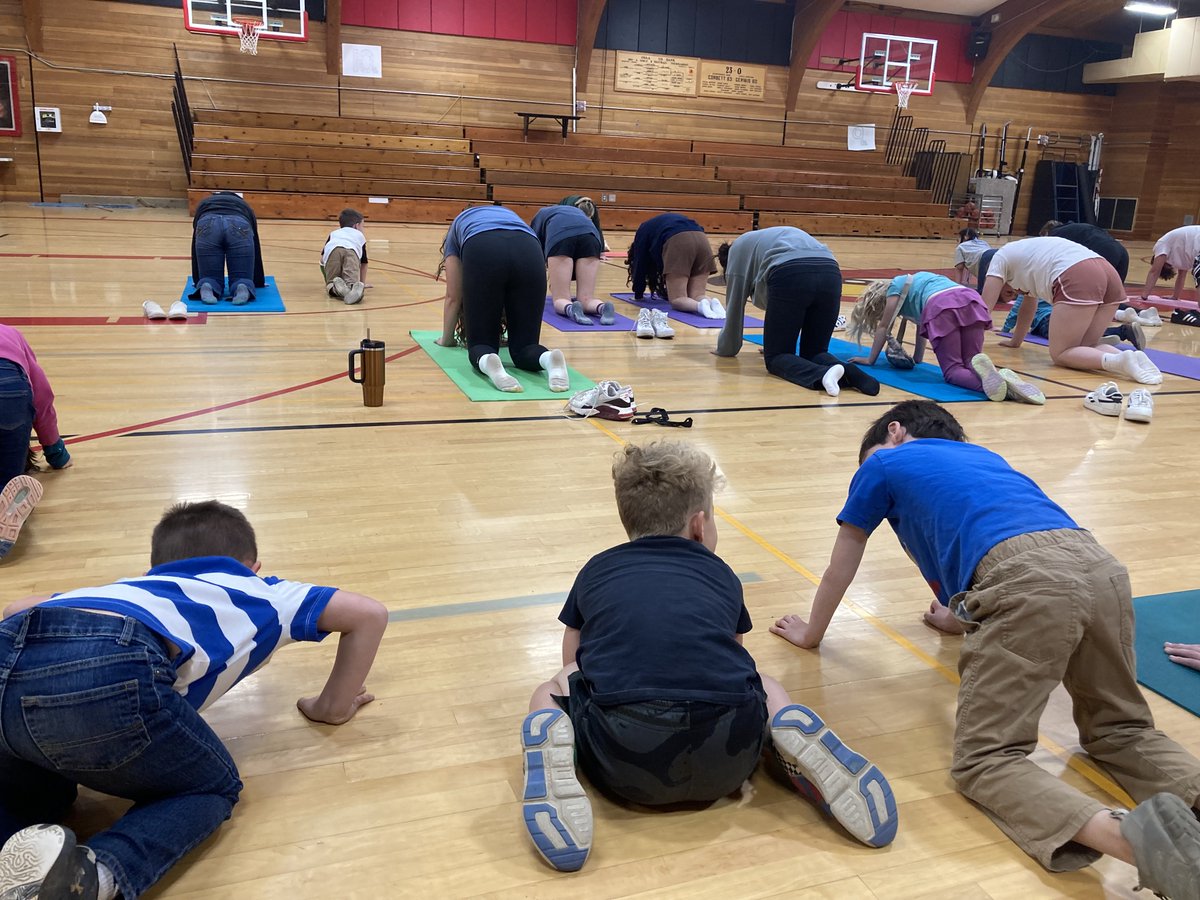 derwood73's tweet photo. This is the beauty of the @CorbettSchools. Our K-1 students are learning yoga from our HS students. #OneCorbett https://t.co/MM7uyVa4Uo