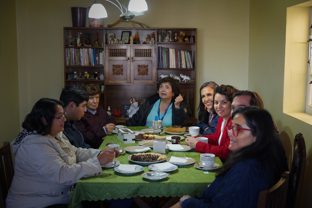 Hoy conocimos a Gabriel y su mamá Jimena, una familia afectada por los incendios en la región de Valparaíso que hoy recibió el acompañamiento y apoyo experto para personas autistas y sus familias, como parte del apoyo psicosocial de nuestro Gobierno después de la emergencia.