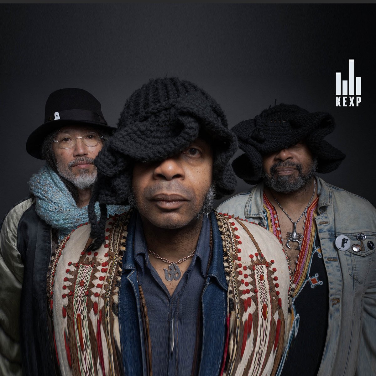 Check out the live @kexp performance from #TheVeldt @VeldtThe via @ACRN, which also gives a rundown of the #shoegaze legends and new (old) album 'Illuminated 1989' (produced and now remastered by @robinguthrie of #CocteauTwins) ~ tinyurl.com/veldt-acrn @MusicBlogRT