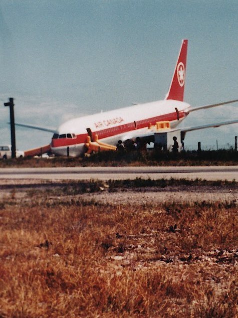 On July 23, 1983, Air Canada's Flight 143, with 69 people onboard, ran out of fuel at an altitude of 41,000 ft. The pilot managed to glide the plane down safely. The jet had been loaded with 22,300 pounds of jet fuel instead of the required 22,300 kg. #Aircraft #Aviation