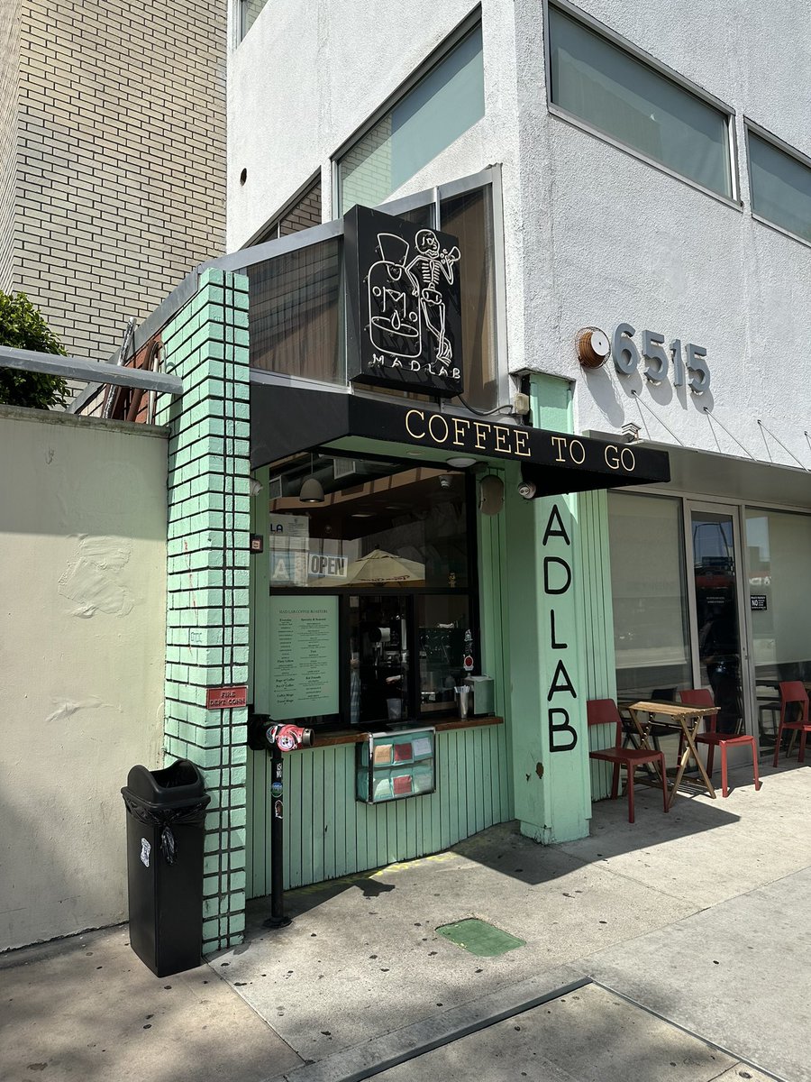 eliweisss's tweet photo. Quick 24 hours in LA starts now.

Excited to host a fireside chat with VP of Digital at @Saiebeauty during the @DTCExperts event tomorrow. 

Ty for having me, @abhishekshah173 🙏

First, coffee. https://t.co/kQLyjx16I3