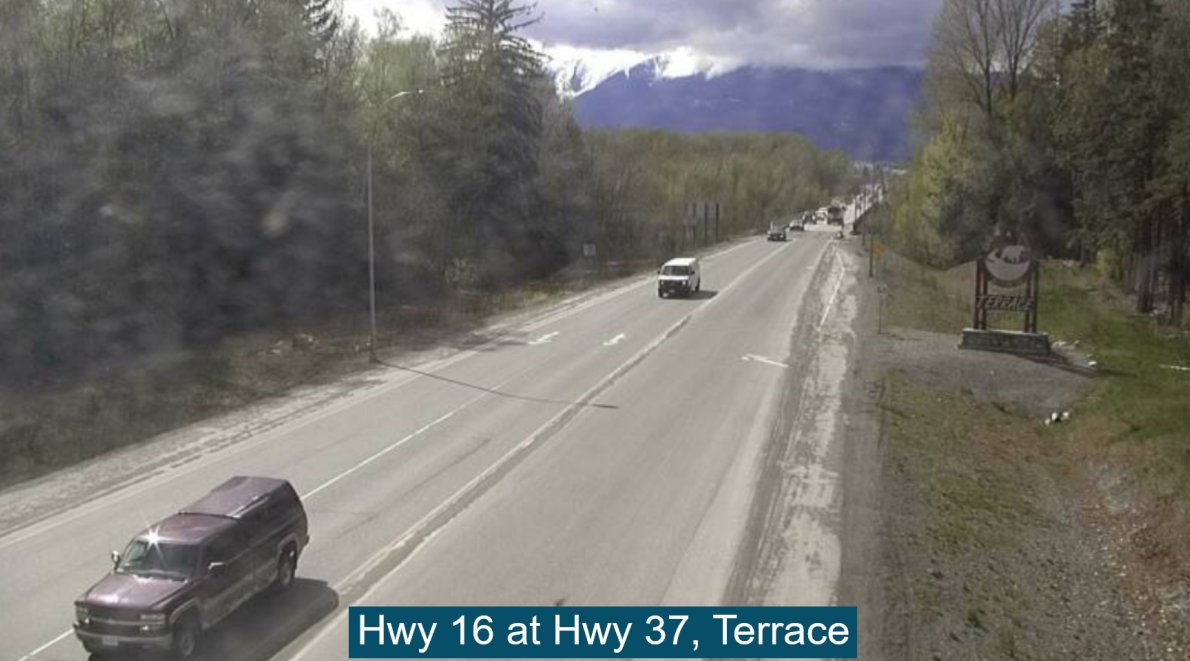 👋Good afternoon, BC! We're halfway to the #weekend!
The rain 🌧️ is back for the South Coast and will stick around for the next few days.
Wherever you are, drive to the conditions. 👍
👀Here's a look around at 3:51pm.
#BCHwy1 #BCHwy5 #BCHwy16 #BCHwy99
ℹ️drivebc.ca