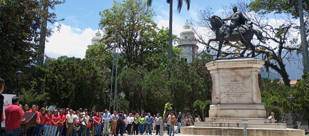 #24Abr || @JEHYSONGUZMAN impulsa la creación del Plan Trabuco Clap para asegurar la soberanía alimentaria y la producción local, serán entregados kit de herramientas para beneficiar unas 300 comunidades. #SembrandoPatria