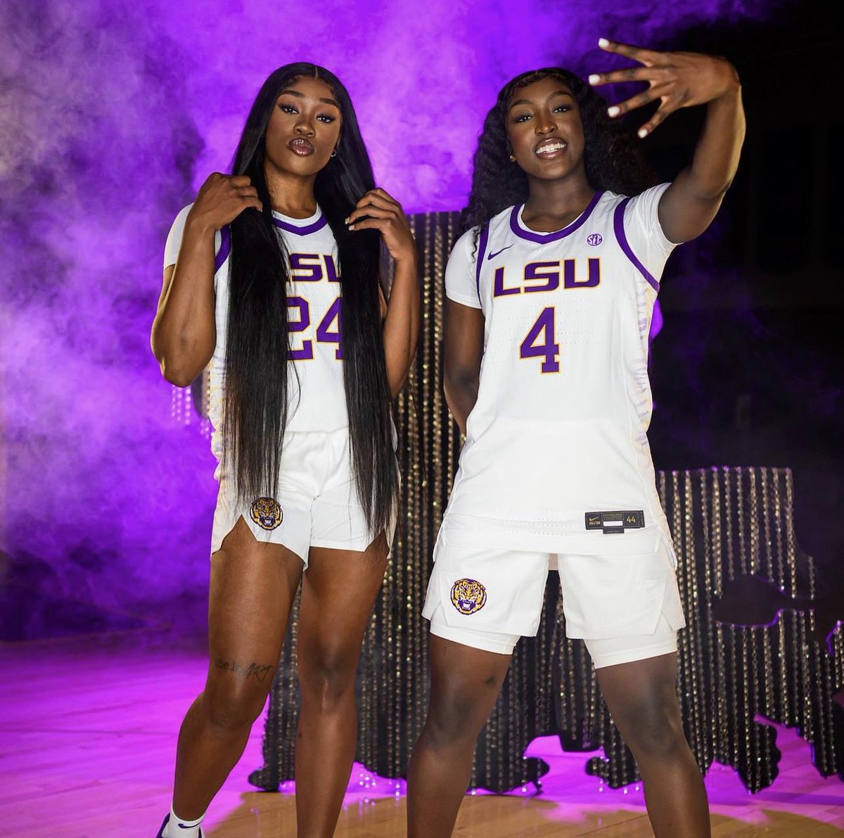 With the latest transfers LSU has acquired today, here's a glimpse of how stacked the Tigers will be next season:

Aneesah Morrow (16.0pts/10.0rbs)
Kailyn Gilbert (15.1pts/5.3rbs @ Arizona)
Flau’Jae Johnson (14.9pts/5.5rbs)
Mikaylah Williams (14.5pts/4.9rbs)
Shayeann Day-Wilson