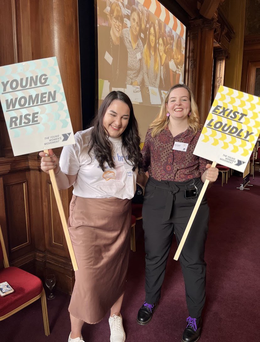 Happy 100th Birthday to @youngwomenscot! Thank you so much for having us at the reception this evening. It was lovely to catch up with some familiar faces and to meet all the people involved in this amazing organisation! Big love from @OfficialSYP! 🫶 #YWM100