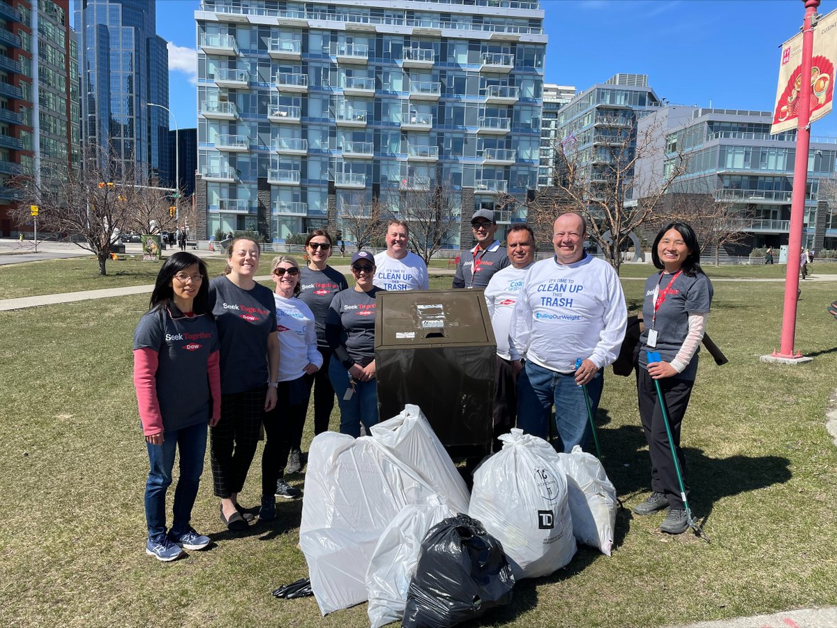 Thank you to our #TeamDow volunteers in Calgary for supporting the #PullingOurWeight clean-up today and removing 63 Ibs. of trash from the environment. Way to go!