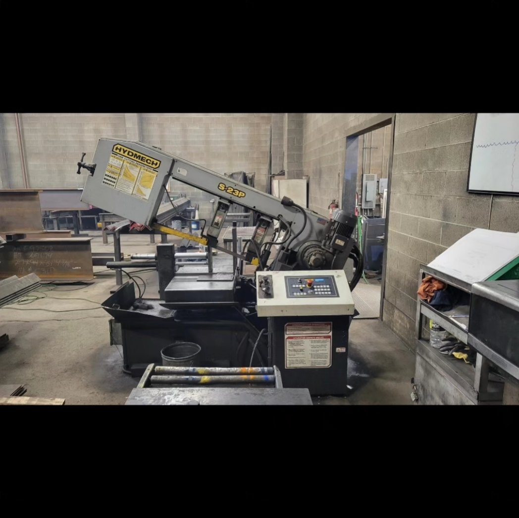 SilverbackMach's tweet photo. We replaced the key pad on this saw due to heavy use of the function buttons, and the operator couldn't be happier! 🦍🔧🇺🇲
#silverbackmachine #metalfab #metalfabrication #plasmacutting #steelfabrication #machineshop #sheetmetalfab #machineservice #servicetechnician #serviceandrep https://t.co/Ont10o8VOY