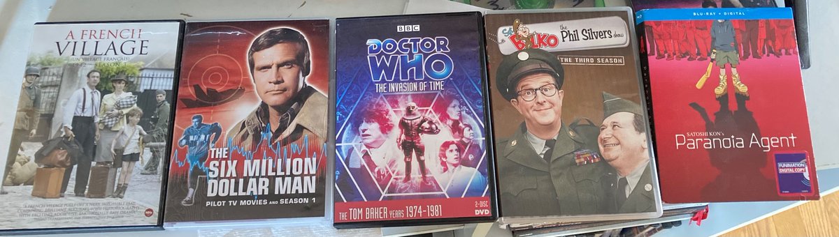 davetalkscomics's tweet photo. What I’m watching these days https://t.co/BSXWAkMqUK