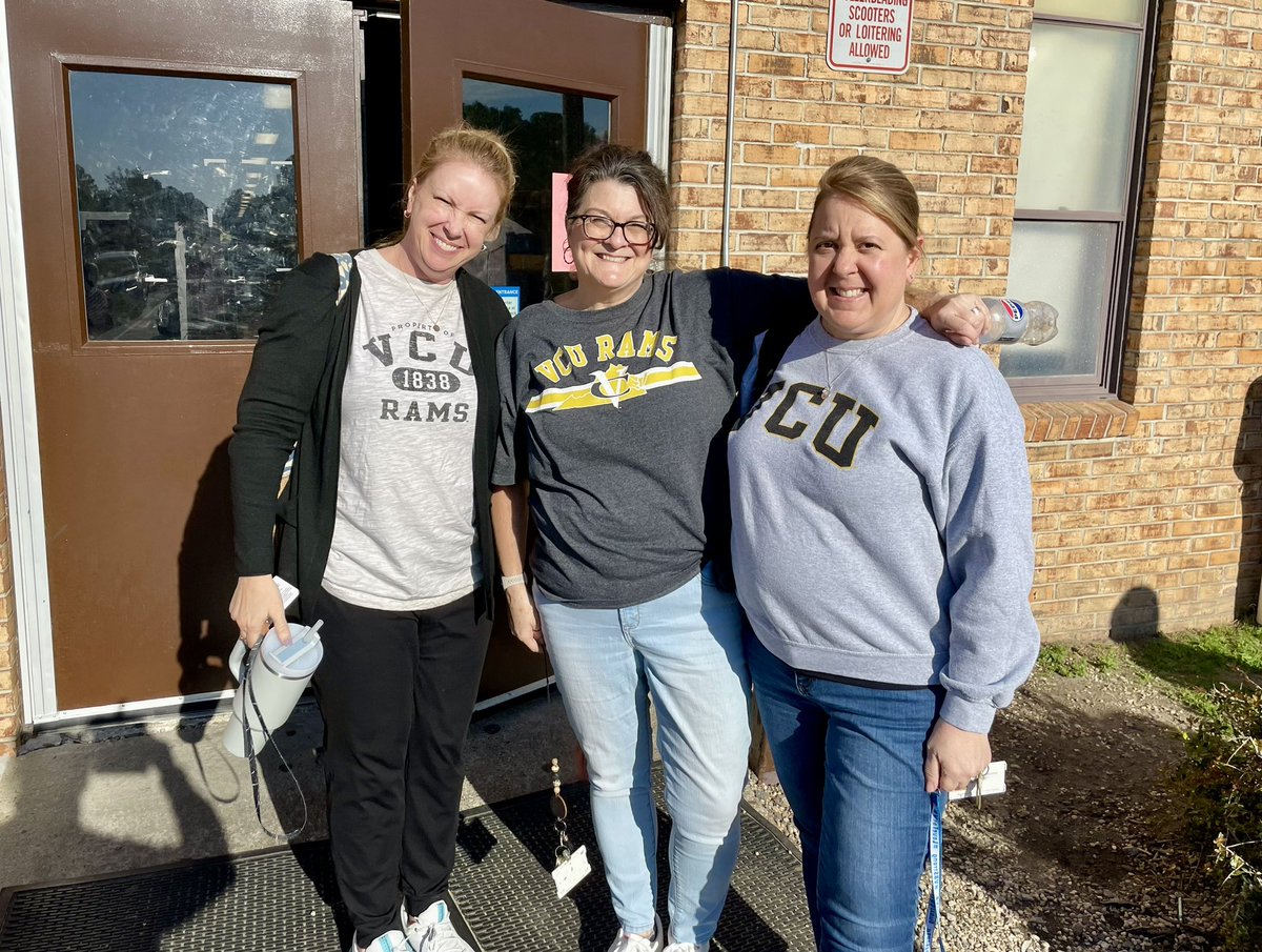 AVID College wear day— repping for the Black and Gold! #GoRams #VCU <a href="/IMSEagles/">Independence Eagles</a> <a href="/AVIDIMS/">Verna Tersol</a>