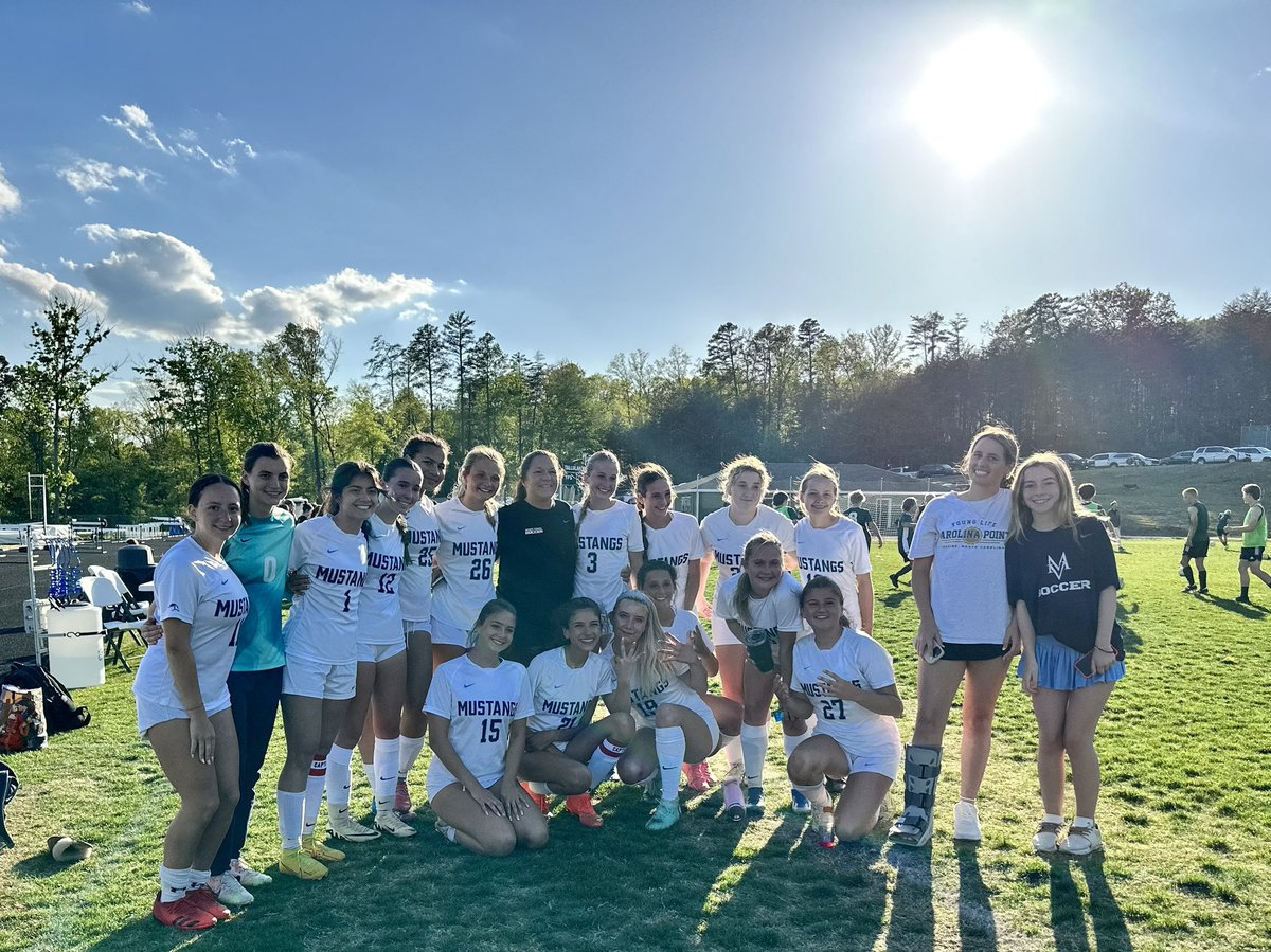 The sun ☀️ is shining bright on the Mighty Mustangs 💙⚽️💙 #Elite8 bound @MV_Athletics #imamustang