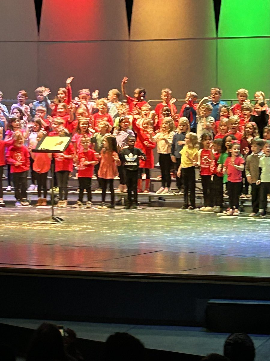 GigliottiVince's tweet photo. So proud of our TK and K performers led by Miss Rowan. Congrats on a great performance. #angellisallthat #berkleydifference https://t.co/8vN2AUA0lL