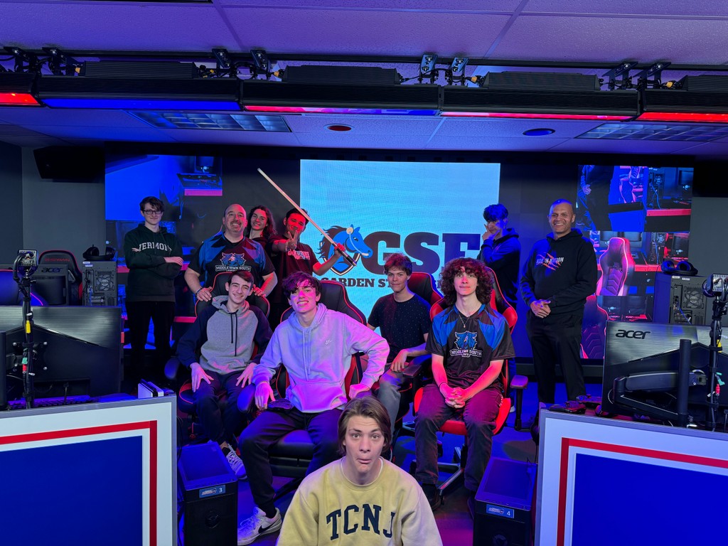 Huge thank you to Brookdale Esports for hosting The Battle of Middletown as high school South beats North in Smash in the regular season finale! We love in-person esports! #esports #education #nj #newjersey #esportsedu @brookdaleesport