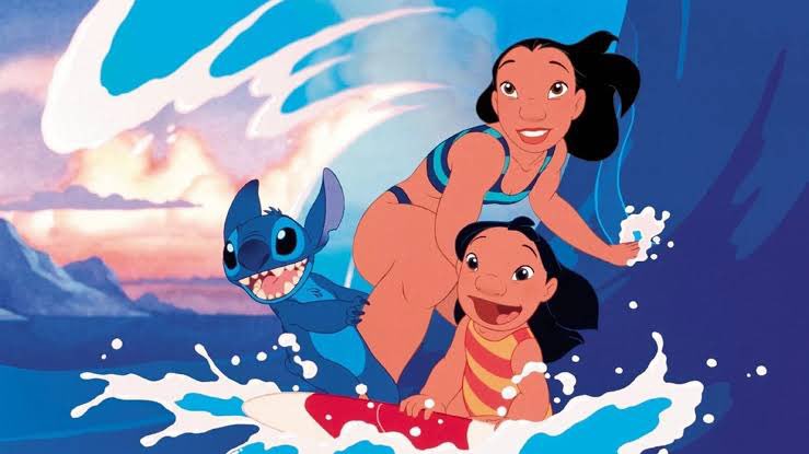 DaiTeDice's tweet photo. Acabo de verme Lilo &amp; Stitch luego de años: PELICULÓN.

Es excelente en todo sentido, hasta para los niños porque te tira la del Alien bonito y chistoso … pero carga temas mega pesados.

Qué película preciosa, me encanta. https://t.co/QSRJ3GEoxS