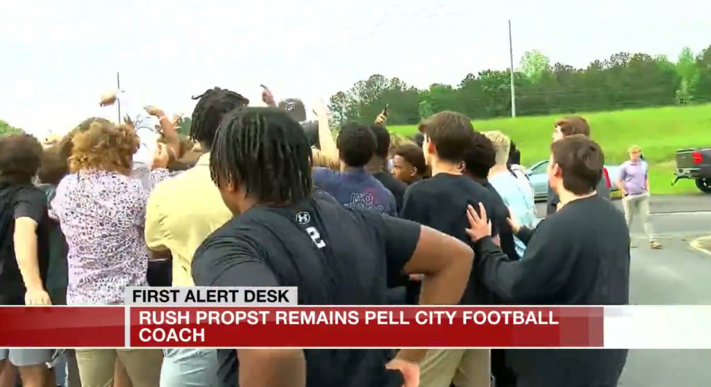 Wild scenes erupt after ‘Two A Days’ coach Rush Propst voted back onto HS FB team dlvr.it/T5z2K5