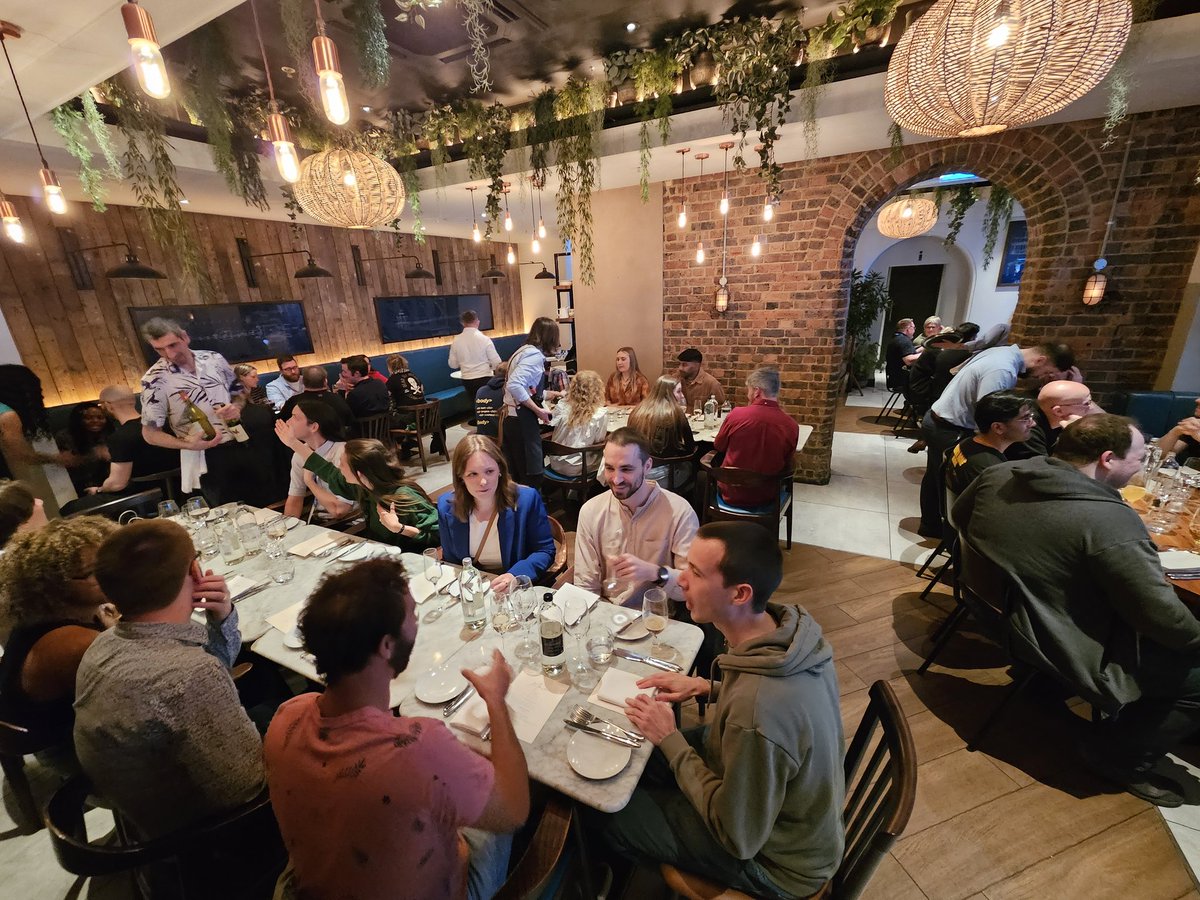 I wish I was a better photographer 🫠 getting to attend the Wix dinner is always a highlight for me because I'm reminded of the quality of people I get to call colleagues. Looking forward to another great #BrightonSEO