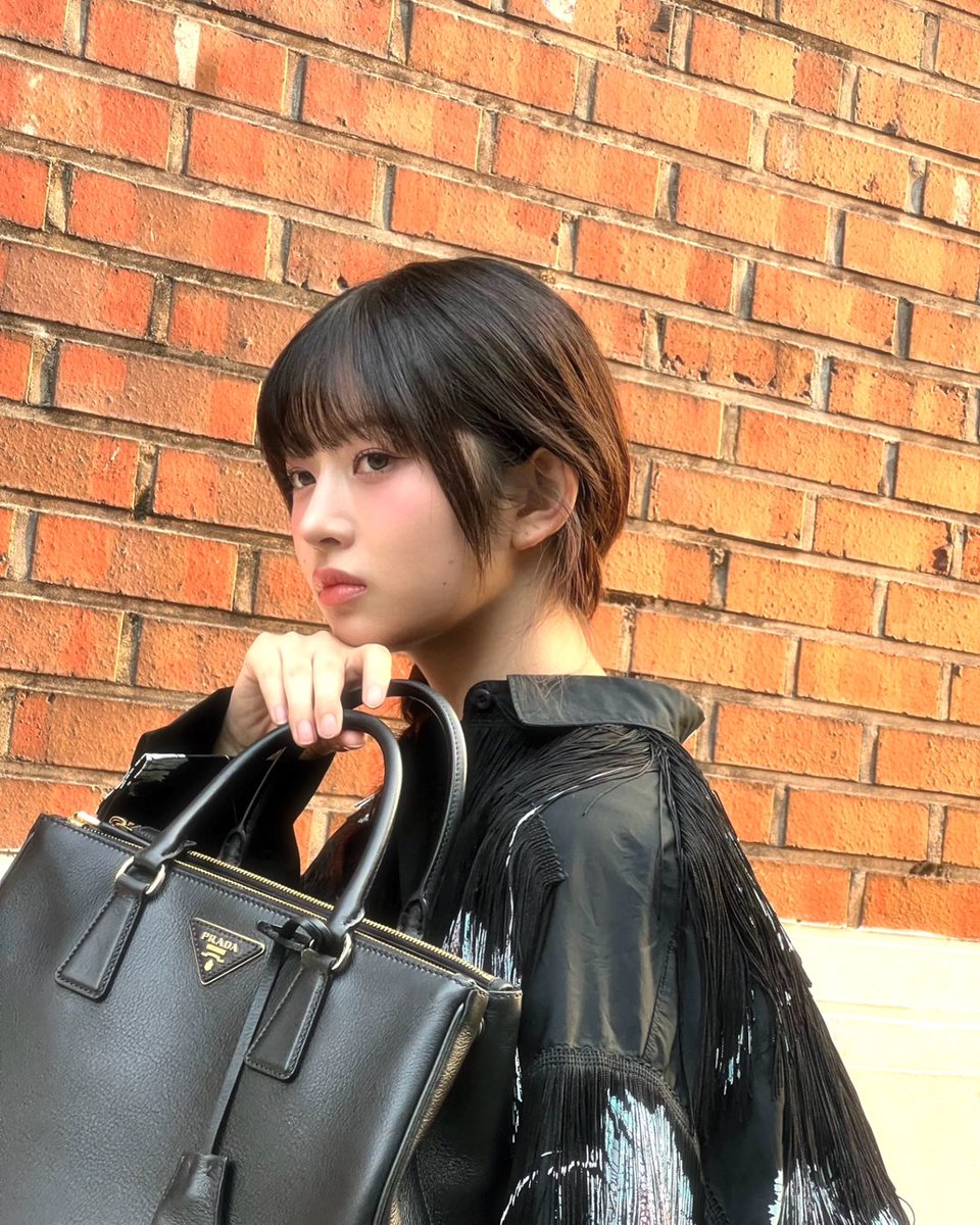 picsnaoirei's tweet photo. rei instagram update 👜 https://t.co/xu1CyvbGsG