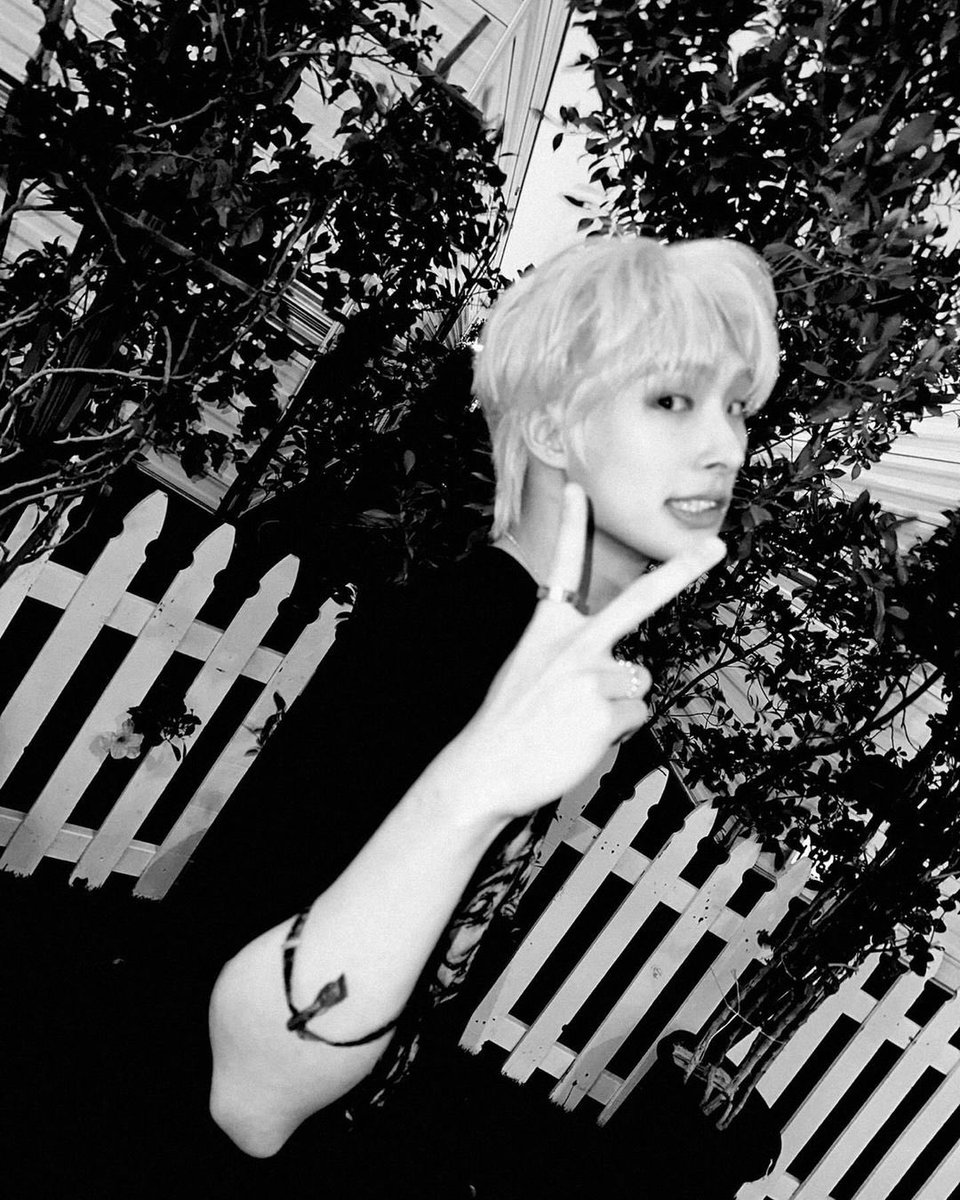 zhouang1024's tweet image. mingi posted on ig
[#fix_onstagram] @Coachella get ready

@ATEEZofficial #ATEEZ #에이티즈